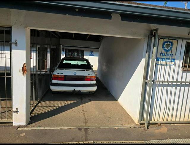 3 BEDROOM COMPLEX FOR SALE IN SHERWOOD